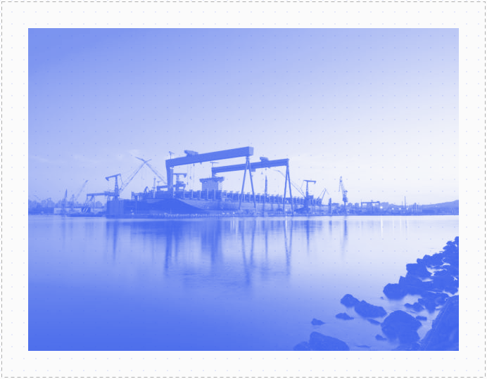 造船所の夕景
